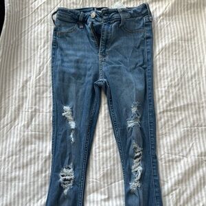Hollister High-Rise Ripped Jean Legging - Size: 0R